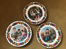 Set of 3 Royal Sutherlan HM fine bone china decorative 10'5" plates