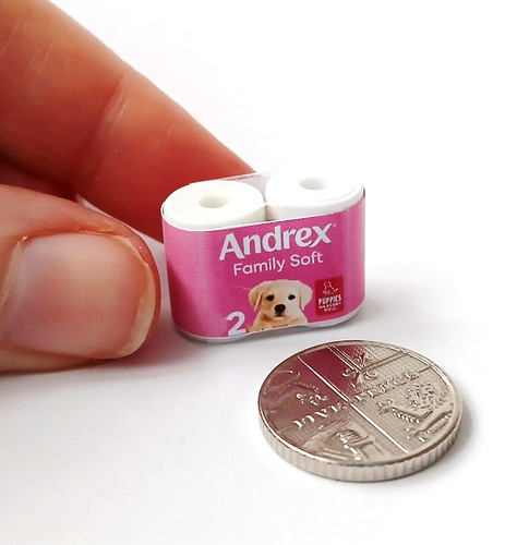 Dolls house miniature - dolls, *