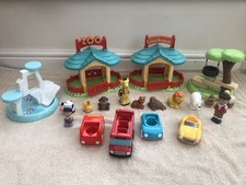 ELC Happyland  Pets Cornerand Zoo Bundle - People, Animals, Bus, Cars