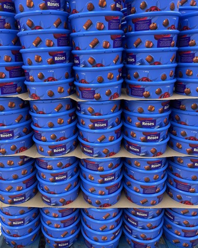 Cadbury roses chocolate tub - roses,