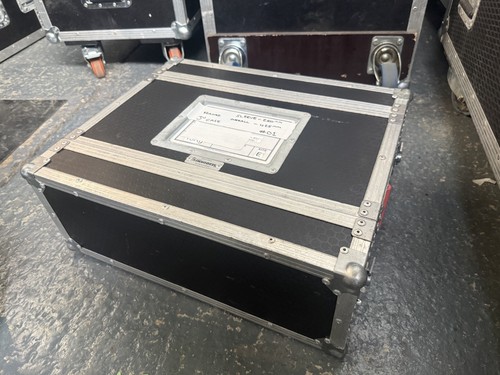 Shallow rack flight - rack, case