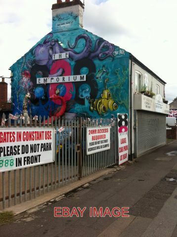 Photo mural antique dealer - , of