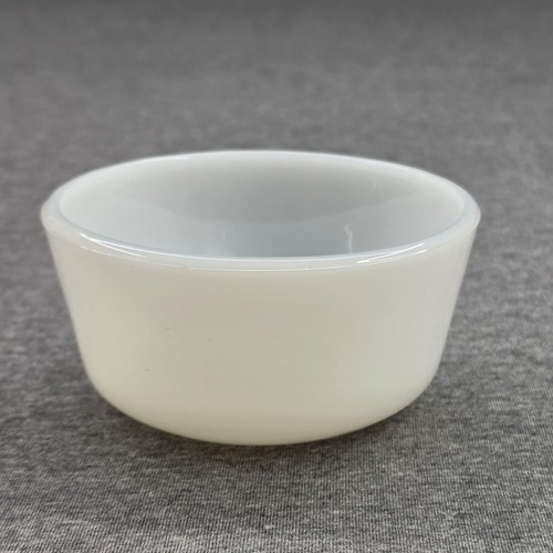 Small white round glass baking - small,