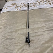 Stringers carbon Fibre mother of pearl 3/4 size 68cm violin bow Great condition.