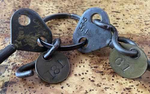 Pair royal mail - of,