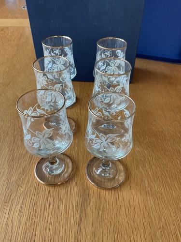 Vintage clear glass floral - clear,