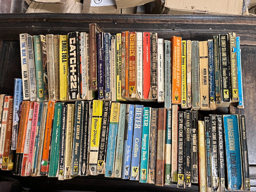 70x vintage paperback books - vintage,