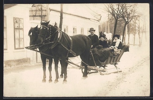 Horse drawn sleigh a - sleigh, in