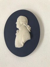 WEDGWOOD JOSIAH WEDGWOOD PORTLAND BLUE OVAL PLAQUE/CAMEO IN EXCELLENT CONDITION