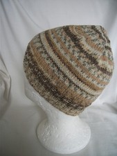 Hand Knitted Beanie Hat – Ref 3829