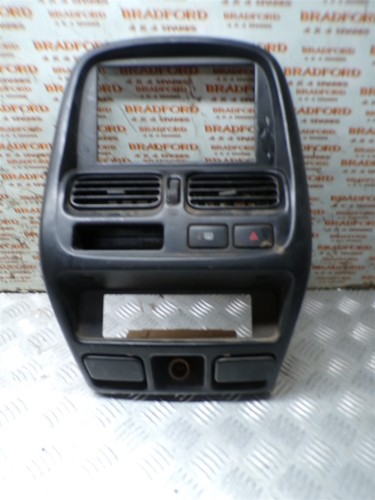 Bfd081028 2004 nissan navara - 2004,