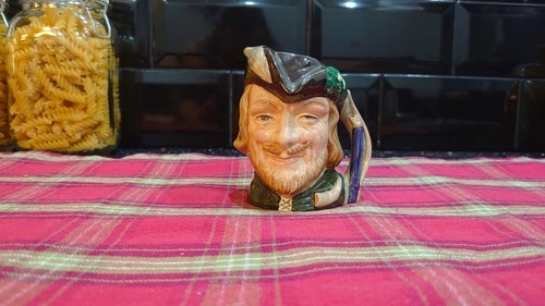 Royal doulton robin hood - doulton,