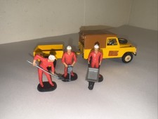 BRITAINS 1:32 Scale AUTOWAY Model 9811 LAND ROVER & Cargo Trailer With Men Tools