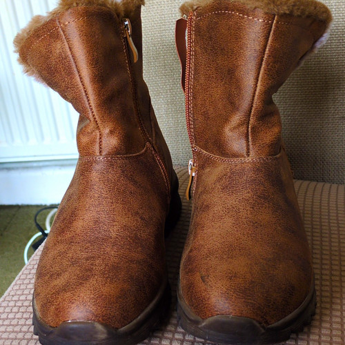 Cushion walk brown faux fur - brown,
