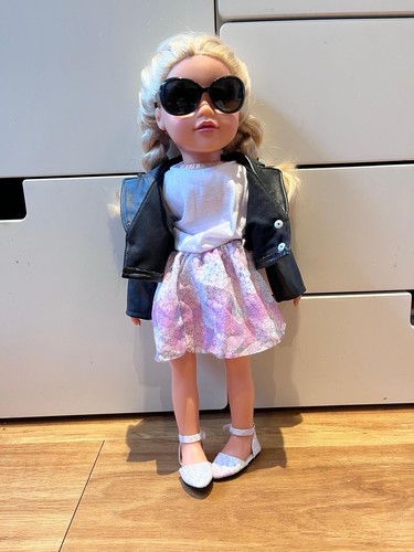 Design friend doll and - a,