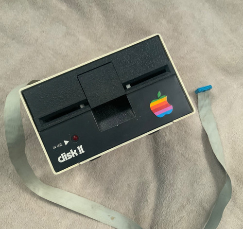 Apple floppy disk drive - ii,