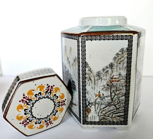 Gorgeous vintage tea caddy - gorgeous,