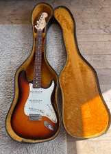 1997 Fender Stratocaster Electric Guitar – Sunburst (Case Included)