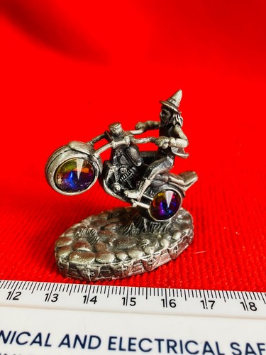 Myth and magic - -, mint
