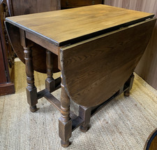 Solid Wooden Oak Drop Leaf Dining Table Gate Leg, Folding Oval Dining Table ??