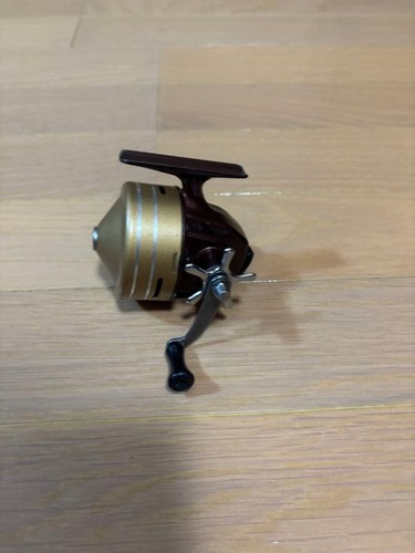 Closed face reel - , japan