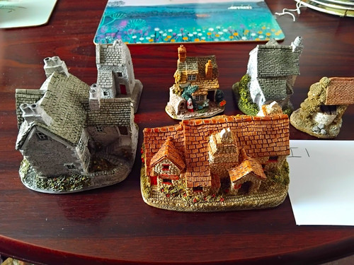 Lilliput lane painted - , cottage