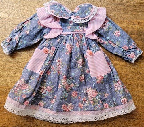 Sweet blue pink flower print - blue, &