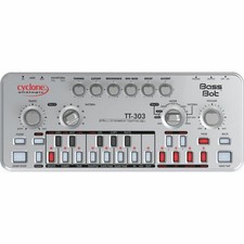 Cyclone Analogic TT-303 v2 Bass Bot Analogue Monophonic Synthesiser & Sequenc...