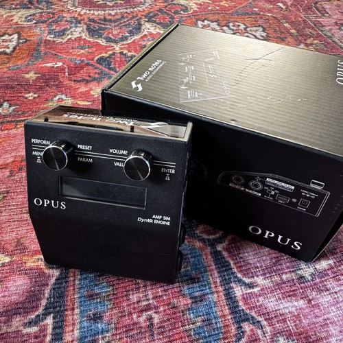 Two notes opus - amp, dynir