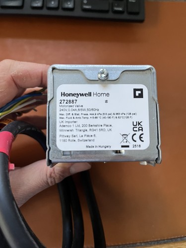 Honeywell port zone valve - port,