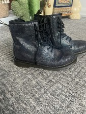 DR MARTENS 1460 PASCAL SIZE 4