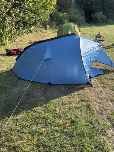 Large blue man tent - blue,