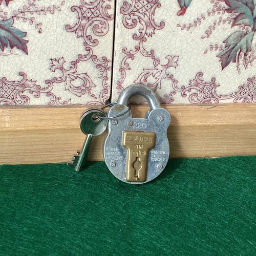Squire old english 220 - squire, padlock
