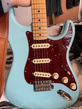 Fender Stratocaster 2010 Sonic