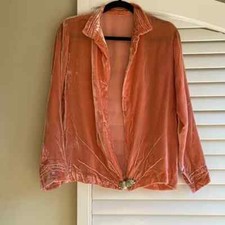 1920s Pink Silk Velvet Jacket with Gold Deco Clasp Great Condition 