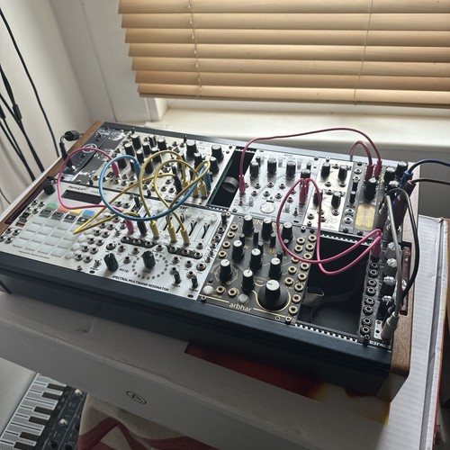 Arturia rackbrute eurorack - arturia,