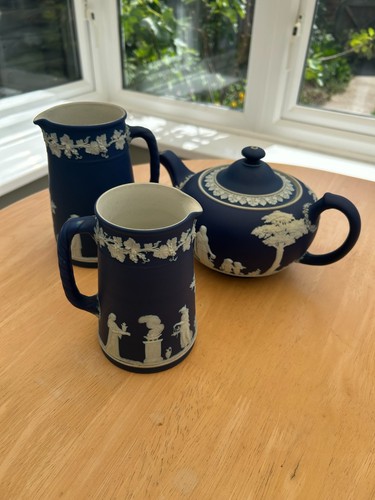 Wedgewood jasperware dark - wedgewood,