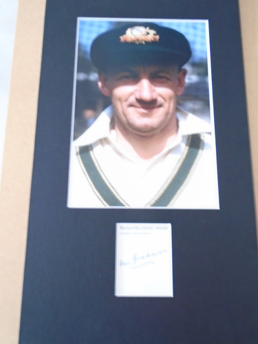Don bradman genuine signed - don,