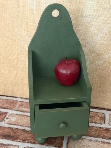 Primitive footed green - primitive, wooden