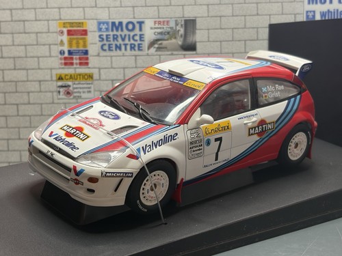 Boxed autoart 1999 ford - 1:18,