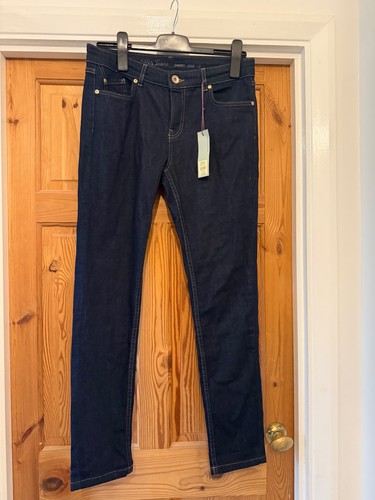 Oasis cherry crop - crop, jean