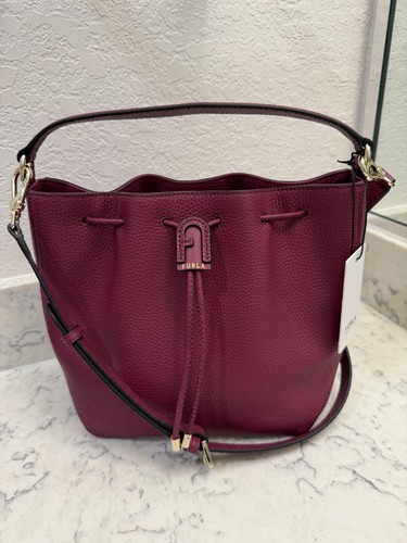 Nwt furla atena bucket bag - nwt,