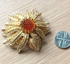 LOVELY VINTAGE SARAH COVENTRY BROOCH-¹