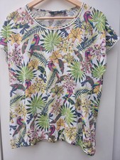 Isle Essentials Tropical