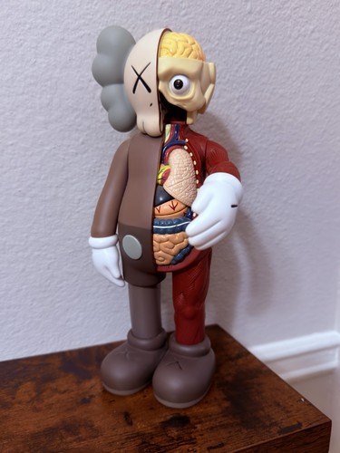 Kaws companion brown flayed - kaws,