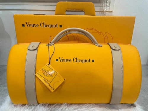 Veuve clicquot champagne - veuve,