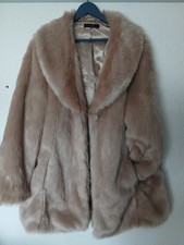 So Fabulous Stunning Faux Fur Coat Size 24.    (A)
