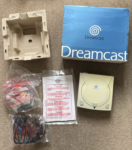 Boxed sega dreamcast console - boxed,