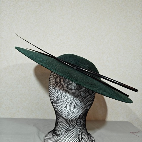 Dark green black large - green,