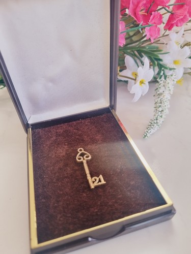 9ct gold 21st birthday - gold,